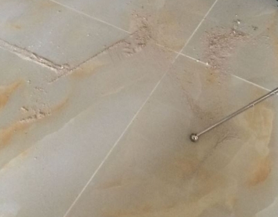 徐州市瓷砖空鼓维修公司分享粘合剂选择不当在瓷砖铺贴过程中可能导致以下问题