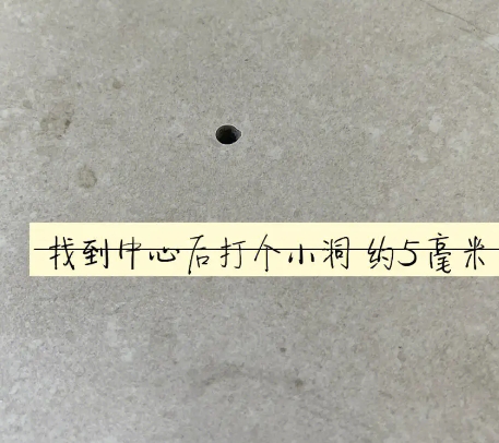 徐州市瓷砖空鼓维修公司专业解答在瓷砖铺贴过程中，如果砂料搅拌不均匀，将会带来以下问题